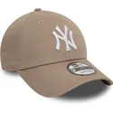 jasnobrazowa-regulowana-czapka-z-daszkiem-9forty-league-essential-new-york-yankees-mlb-od-new-era