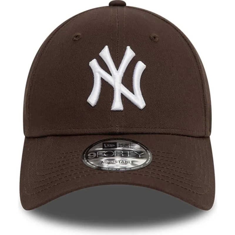 dunkelbraune-verstellbare-9forty-league-essential-kappe-der-new-york-yankees-mlb-von-new-era