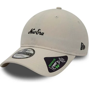 Beżowa czapka z daszkiem regulowana 9TWENTY REPREVE Heritage Script od New Era