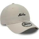 beige-verstellbare-9twenty-repreve-heritage-script-kappe-mit-gebogenem-schirm-von-new-era