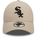 gorra-curva-beige-ajustable-9forty-league-essential-de-chicago-white-sox-mlb-de-new-era