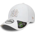 biala-czapka-z-zakrzywionym-daszkiem-regulowana-9forty-repreve-outline-new-york-yankees-mlb-od-new-era