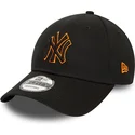 gorra-curva-negra-ajustable-con-logo-naranja-9forty-team-outline-de-new-york-yankees-mlb-de-new-era