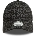 czarna-zakrzywiona-czapka-regulowana-damska-9forty-monogram-new-york-yankees-mlb-od-new-era