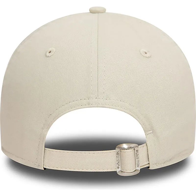 beige-verstellbare-9twenty-kappe-mit-gebogenem-schirm-und-new-york-yankees-mlb-wordmark-von-new-era