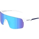 biale-i-niebieskie-okulary-przeciwsloneczne-dakota-002-od-red-bull