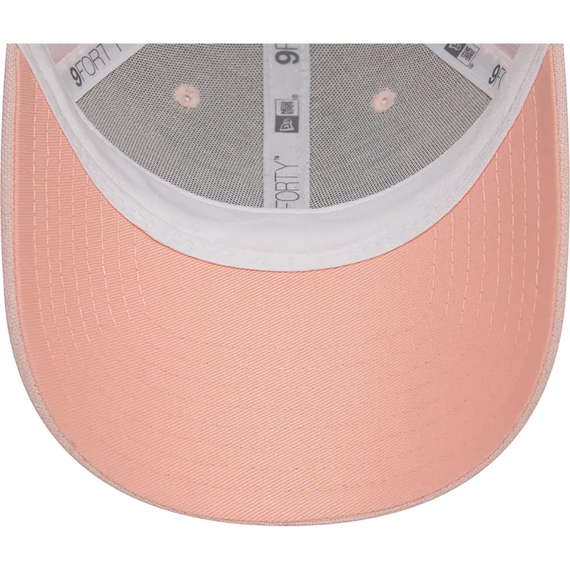 verstellbare-rosa-damenkappe-mit-gebogenem-schirm-9forty-linen-der-new-york-yankees-mlb-von-new-era