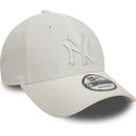 casquette-courbee-blanche-ajustable-avec-logo-blanc-9forty-linen-new-york-yankees-mlb-new-era