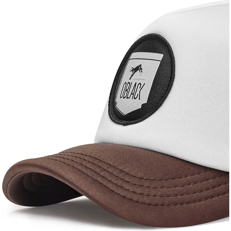 oblack-classic-trucker-kappe-in-weiss-schwarz-und-braun