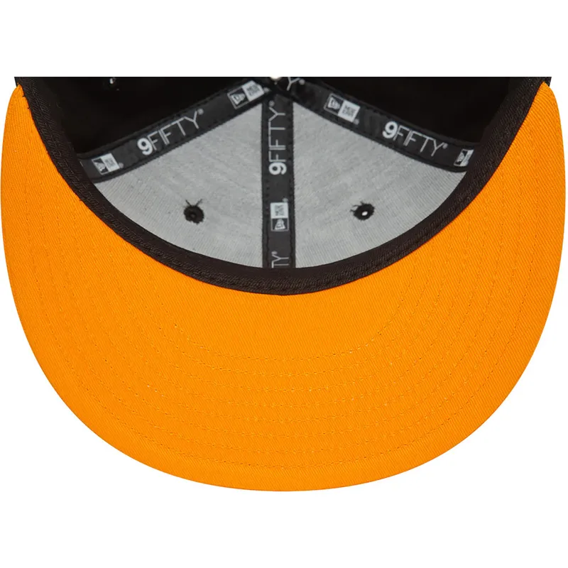 svart-och-orange-platt-keps-snapback-9fifty-essentials-fran-mclaren-racing-formula-1-av-new-era