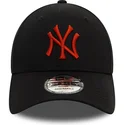 gorra-curva-negra-ajustable-con-logo-rojo-9forty-league-essential-de-new-york-yankees-mlb-de-new-era