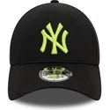 casquette-courbee-noire-ajustable-avec-logo-vert-9forty-league-essential-new-york-yankees-mlb-new-era