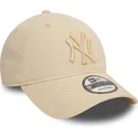 gorra-curva-beige-ajustable-con-logo-beige-9twenty-league-essential-de-new-york-yankees-mlb-de-new-era