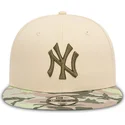 casquette-plate-beige-snapback-avec-logo-vert-pour-enfant-9fifty-contrast-new-york-yankees-mlb-new-era