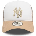 gorra-trucker-blanca-y-beige-a-frame-world-series-de-new-york-yankees-mlb-de-new-era