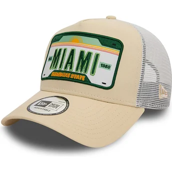 Gorra trucker beige y blanca A Frame License Plate de Miami Ciudades y Playas de New Era