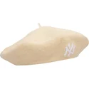 bezowy-beret-damski-wool-beret-new-york-yankees-mlb-od-new-era