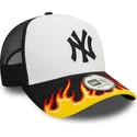 casquette-trucker-blanche-et-noire-a-frame-flame-new-york-yankees-mlb-new-era