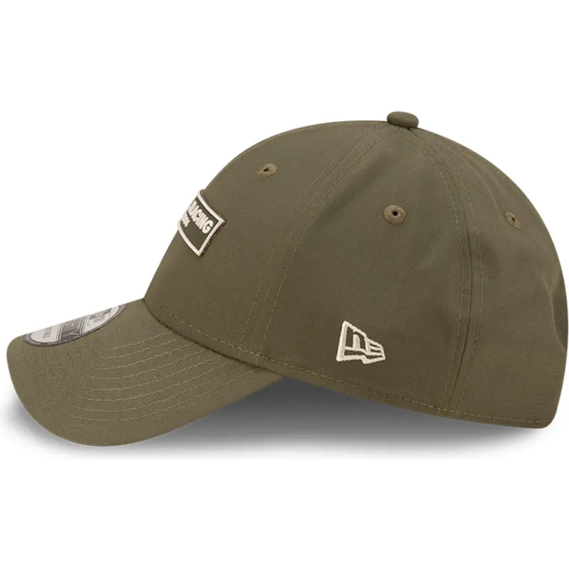 gron-bojd-justerbar-keps-9forty-repreve-wordmark-fran-red-bull-racing-formula-1-av-new-era