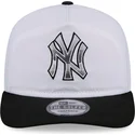 new-era-curved-brim-golfer-chrome-logo-new-york-yankees-mlb-white-and-black-snapback-cap