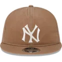 gorra-plana-marron-ajustable-9fifty-waxed-canvas-de-new-york-yankees-mlb-de-new-era