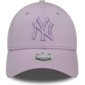 casquette-courbee-violette-ajustable-avec-logo-violet-pour-femme-9forty-league-essential-new-york-yankees-mlb-new-era