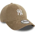 casquette-courbee-beige-ajustable-9forty-cord-new-york-yankees-mlb-new-era