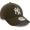 grune-verstellbare-9forty-kappe-borg-der-new-york-yankees-mlb-von-new-era