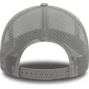szara-czapka-trucker-a-frame-ski-patch-st-moritz-miasta-i-plaze-od-new-era