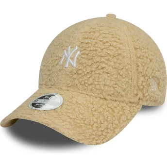 Gorra curva beige ajustable para mujer 9FORTY Borg de New York Yankees MLB de New Era