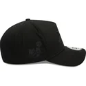 casquette-courbee-noire-snapback-avec-logo-noir-9forty-e-frame-monochrome-los-angeles-lakers-nba-new-era