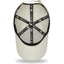 bezowa-regulowana-czapka-z-zakrzywionym-daszkiem-dla-kobiet-z-zlotym-logo-9forty-metallic-logo-new-york-yankees-mlb-od-new-era