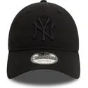 casquette-courbee-noire-ajustable-avec-logo-noir-9twenty-washed-new-york-yankees-mlb-new-era