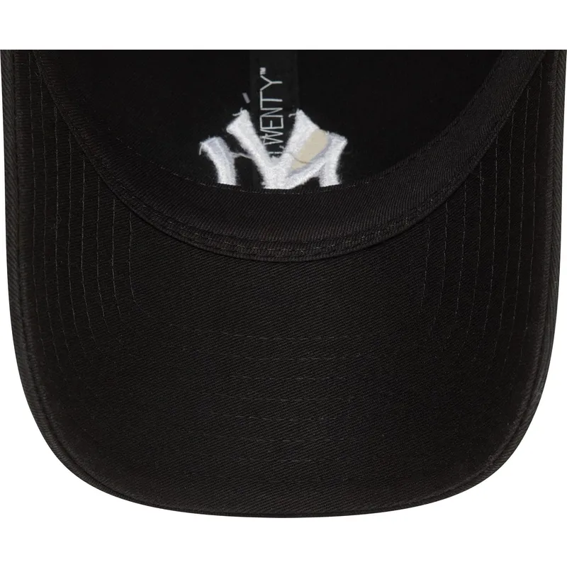 svart-bojd-justerbar-keps-9twenty-washed-fran-new-york-yankees-mlb-av-new-era