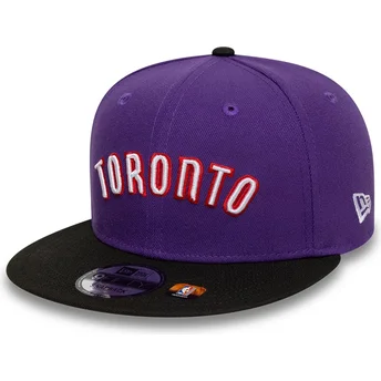 Καπέλο με ίσιο γείσο σε μοβ και μαύρο snapback 9FIFTY Classic των Toronto Raptors NBA από τη New Era
