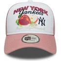 casquette-trucker-blanche-et-rose-9forty-a-frame-fruit-graphic-new-york-yankees-mlb-new-era