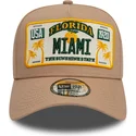 gorra-curva-marron-claro-snapback-9forty-a-frame-license-plate-de-miami-ciudades-y-playas-de-new-era