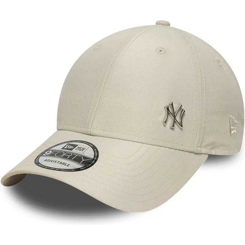 verstellbare-beige-9forty-flawless-kappe-mit-gebogenem-schirm-der-new-york-yankees-mlb-von-new-era