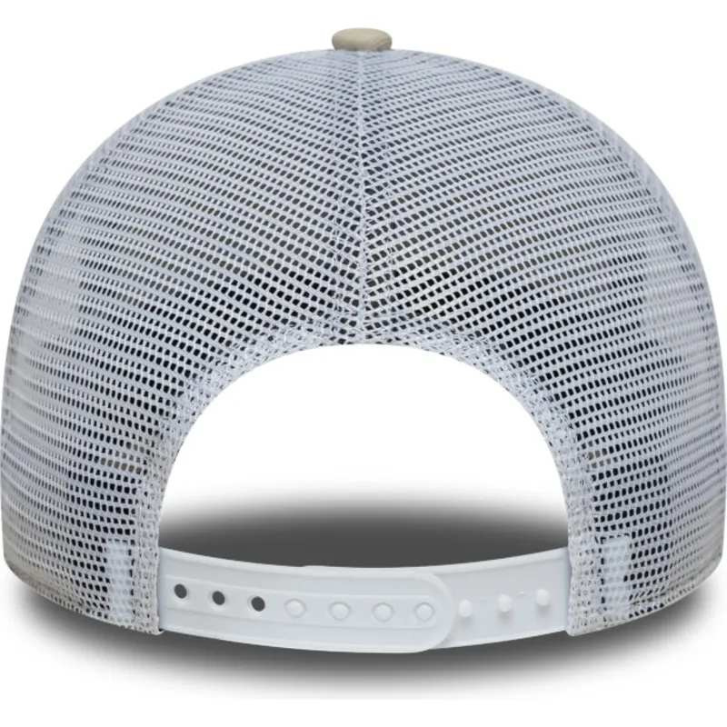 beige-weisse-trucker-cap-mit-beigem-logo-a-frame-league-essential-der-new-york-yankees-mlb-von-new-era