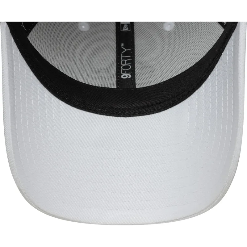 biala-regulowana-czapka-z-daszkiem-9forty-outline-new-york-yankees-mlb-new-era