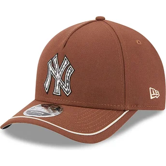Καφέ καπέλο snapback με καμπύλη 9FORTY M-Crown A Frame Motorsport των New York Yankees MLB από τη New Era