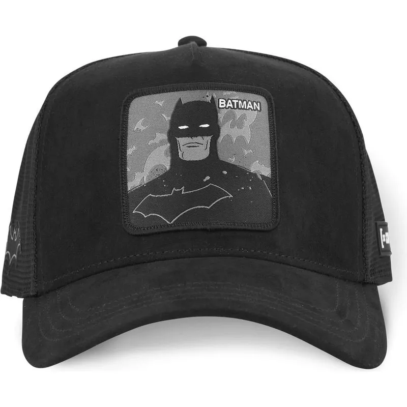 schwarze-trucker-kappe-batman-dc8-dar-dc-comics-von-capslab