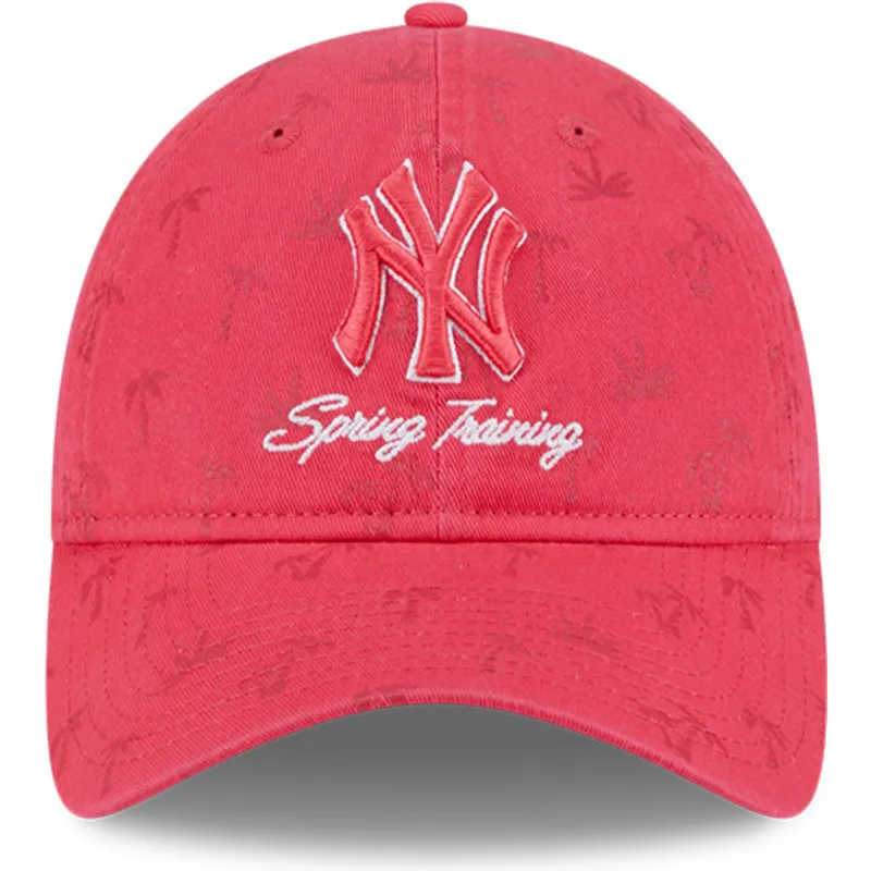 verstellbare-rosa-damenkappe-9twenty-pattern-spring-training-fan-pack-2025-der-new-york-yankees-mlb-von-new-era