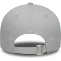 gorra-curva-gris-ajustable-con-logo-gris-9forty-team-outline-de-new-york-yankees-mlb-de-new-era