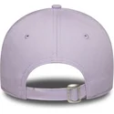 justerbar-lila-kurvhatt-for-kvinnor-med-lila-logotyp-9forty-league-essential-los-angeles-dodgers-mlb-fran-new-era