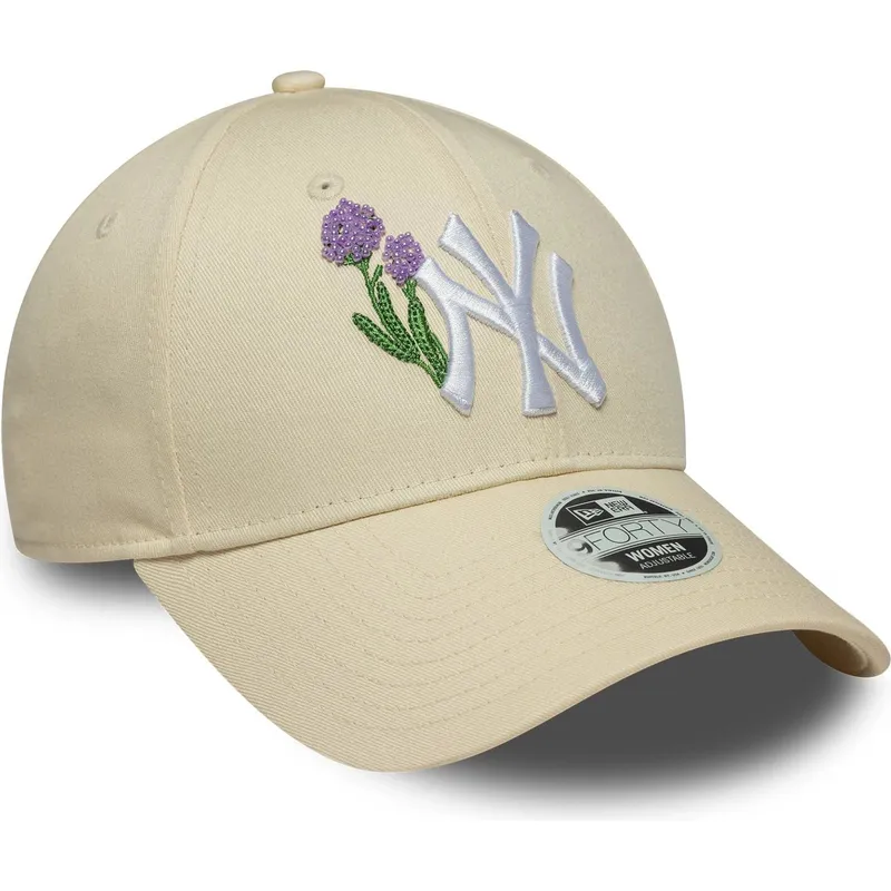 bezowa-regulowana-czapka-z-daszkiem-dla-kobiet-9forty-beaded-new-york-yankees-mlb-new-era