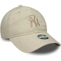 beige-justerbar-bojd-keps-for-dam-med-beige-logotyp-9twenty-linen-new-york-yankees-mlb-fran-new-era