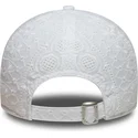 vit-justerbar-bojd-keps-for-kvinnor-med-vitt-9twenty-new-york-yankees-mlb-broderi-fran-new-era