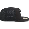 czarna-plaska-czapka-dopasowana-59fifty-day-a-frame-chicago-bulls-nba-od-new-era