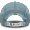 regulowana-niebieska-czapka-trucker-z-granatowym-logo-9forty-homefield-new-york-yankees-mlb-new-era